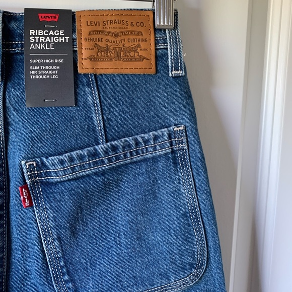 Levi’s Ribcage ankle straight jean nine to five - Picture 13 of 15